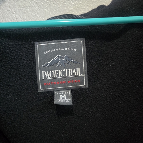 PacificTrail black hooded jacket with fleece lining women's size medium. - Picture 5 of 8